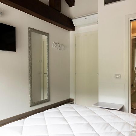 La Terrazza Sulle Vigne B&B Корте Франка Экстерьер фото