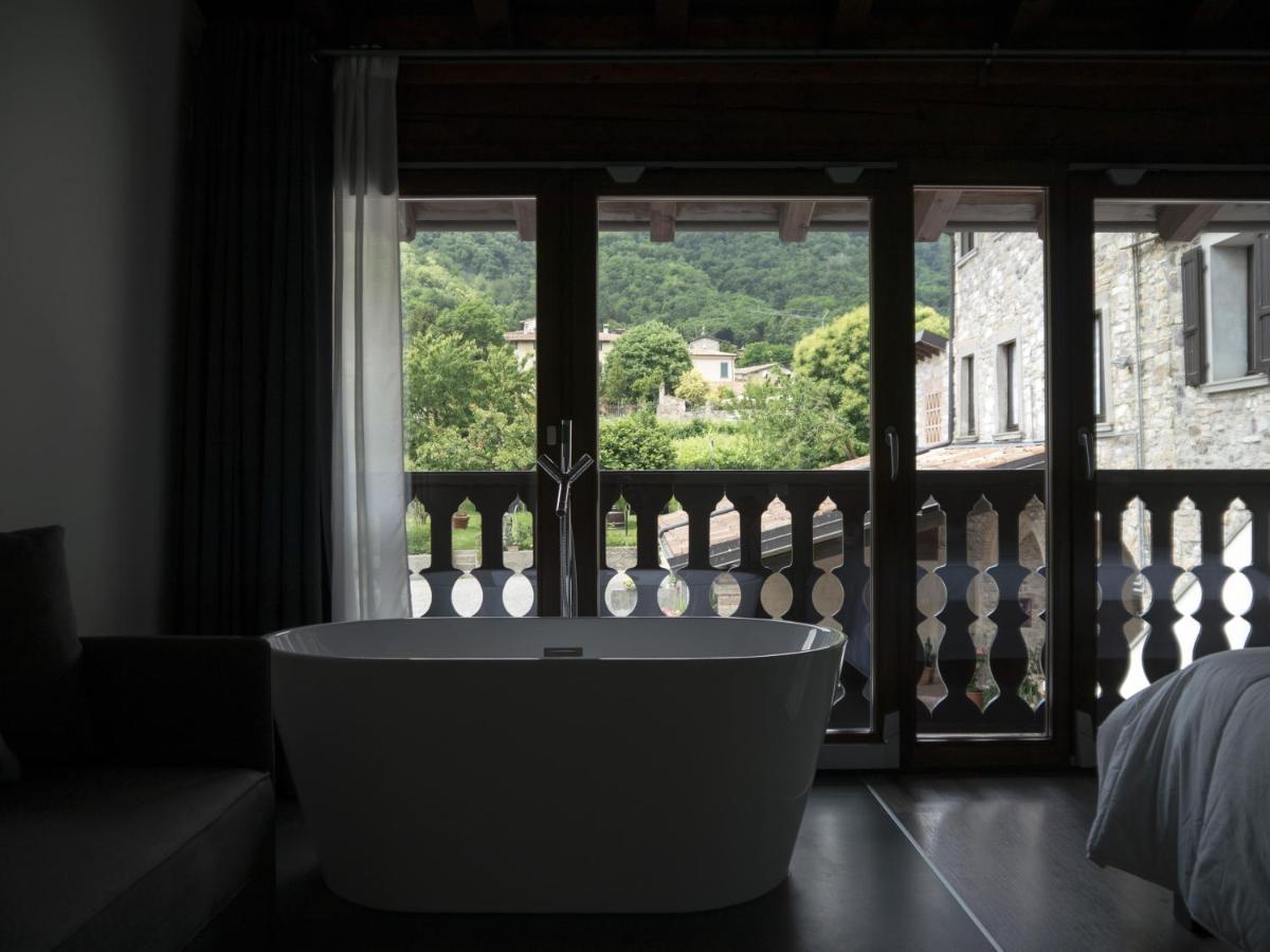 La Terrazza Sulle Vigne B&B Корте Франка Экстерьер фото