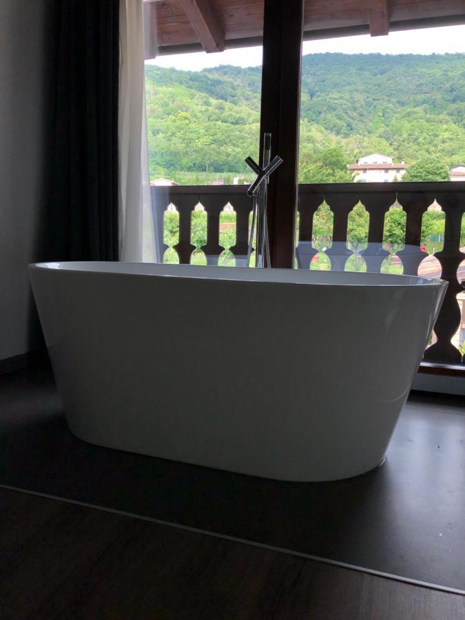 La Terrazza Sulle Vigne B&B Корте Франка Экстерьер фото