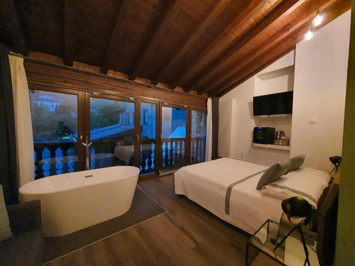 La Terrazza Sulle Vigne B&B Корте Франка Экстерьер фото