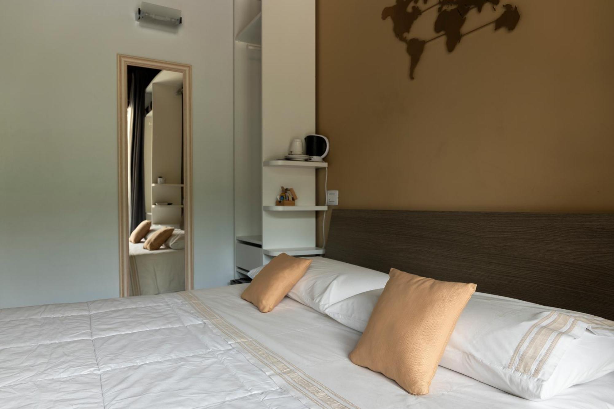 La Terrazza Sulle Vigne B&B Корте Франка Экстерьер фото