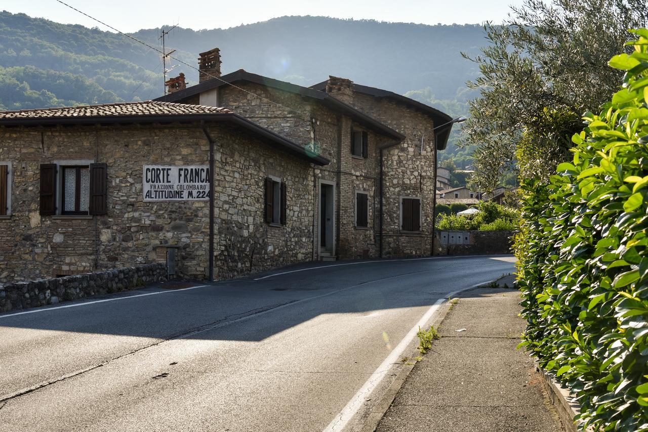 La Terrazza Sulle Vigne B&B Корте Франка Экстерьер фото