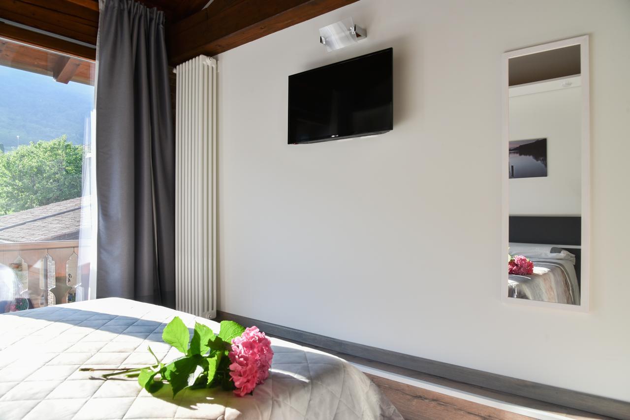 La Terrazza Sulle Vigne B&B Корте Франка Экстерьер фото